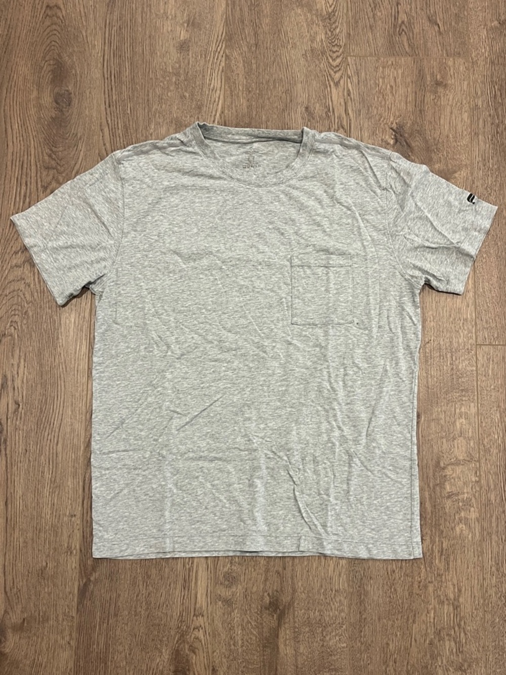 Fabletics Light Gray Short-Sleeve Pocket Tee - Men